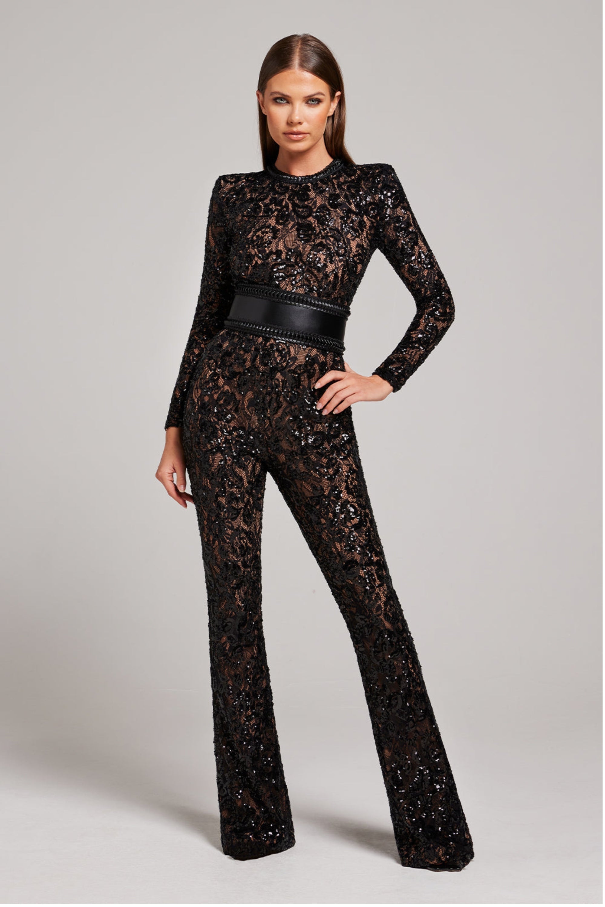 Pia | Chic Lace Jumpsuit